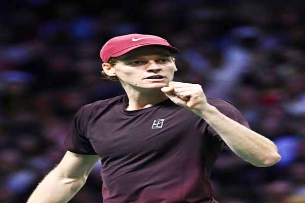 टेनिस : जैनिक सिनर ने शेल्टन को हराकर पेरिस मास्टर्स के सेमीफाइनल में बनाई जगह