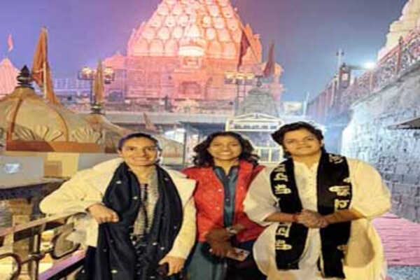 उज्जैन : भारतीय महिला क्रिकेट टीम ने महाकाल के दर्शन के साथ की नये साल की शुरुआत