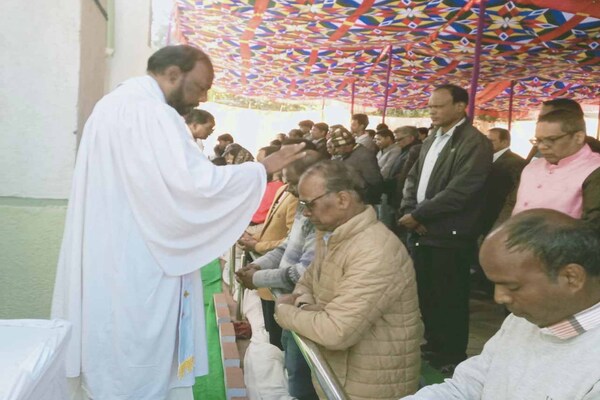 रांची: मिस्सा बलिदान व प्रभु भोज के साथ ईसाई समुदाय का नया साल शुरू