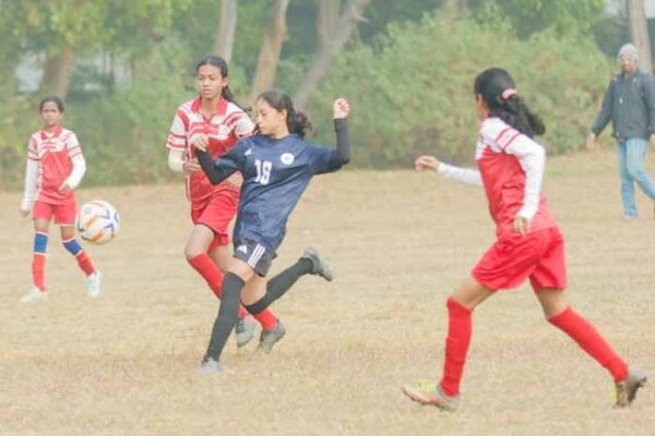 69वीं राष्ट्रीय स्कूली फुटबॉल प्रतियोगिता में दिखा बालिका खिलाड़ियों का जोश और जज्बा