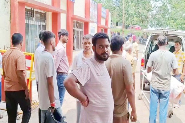 धनबाद : मॉर्निंग वॉक पर निकले व्यक्ति की ट्रक से कुचलकर मौत, आक्रोश