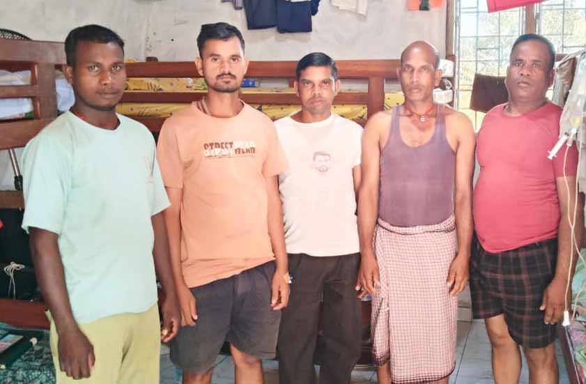 कैमरून में फंसे झारखंड के 5 मजदूर, वीडियो भेजकर सरकार से वतन वापसी की लगाई गुहार