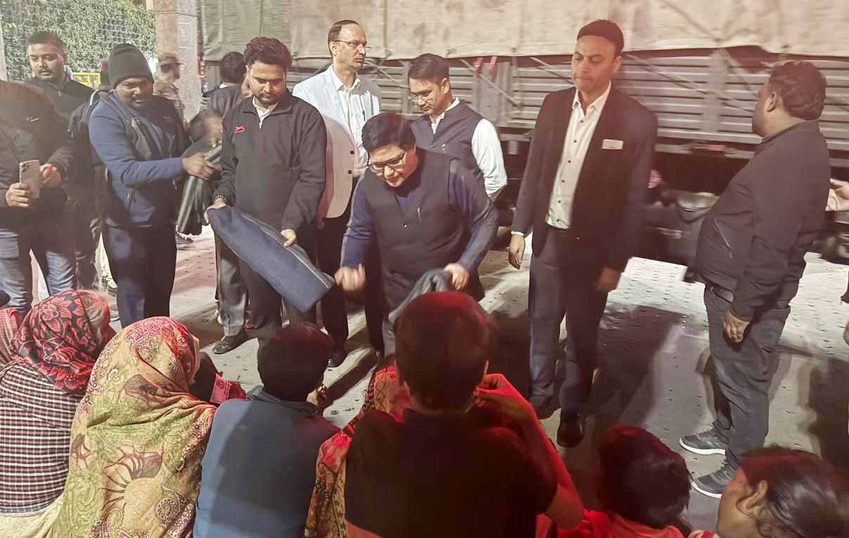 JHALSA-DLSA ने शुरू किया शीतकालीन राहत अभियान, बेघरों को कंबल व आश्रय गृह तक पहुंचाने की पहल