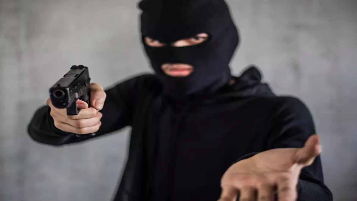 मुजफ्फरपुर : सीएसपी केंद्र से हथियार के बल पर लाखों की लूट