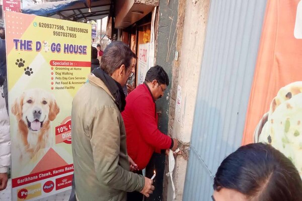 37 लाख से ज्यादा बकाया पर रांची नगर निगम सख्त, निगम की दुकान सील