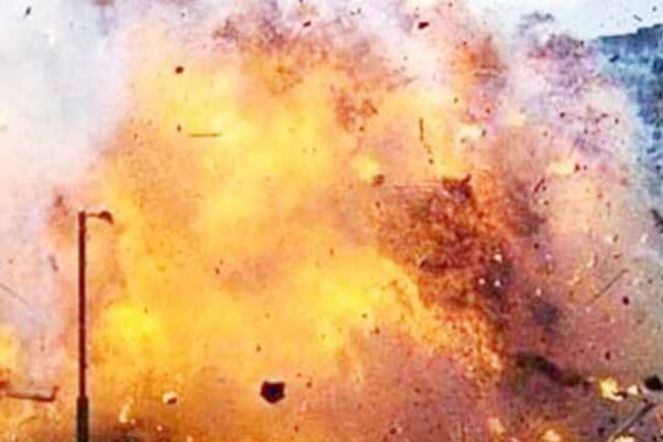 सिवान में पटाखा बनाने के दौरान धमाका, एक की मौत