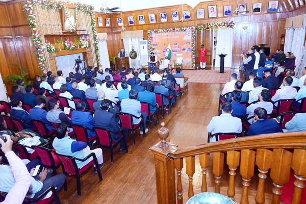 रांची: लोक भवन में यूपी व पूर्वोत्तर राज्यों का स्थापना दिवस समारोह