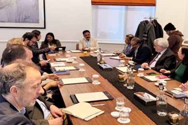 शिक्षा व कौशल विकास पर झारखंड-यूके के बीच उच्चस्तरीय राउंड टेबल संवाद