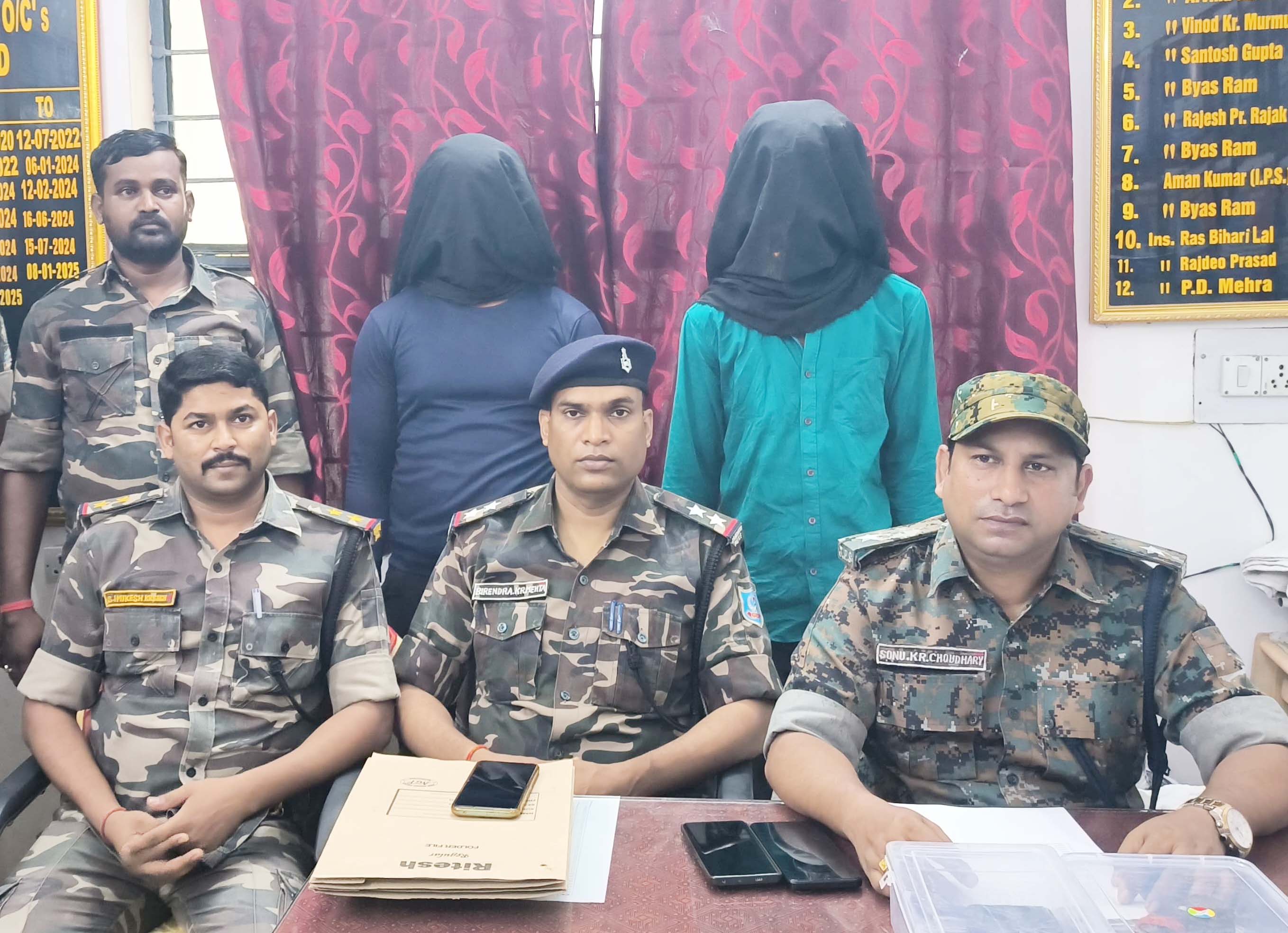 बिहार के दो युवक देसी कट्टा के साथ पलामू में गिरफ्तार