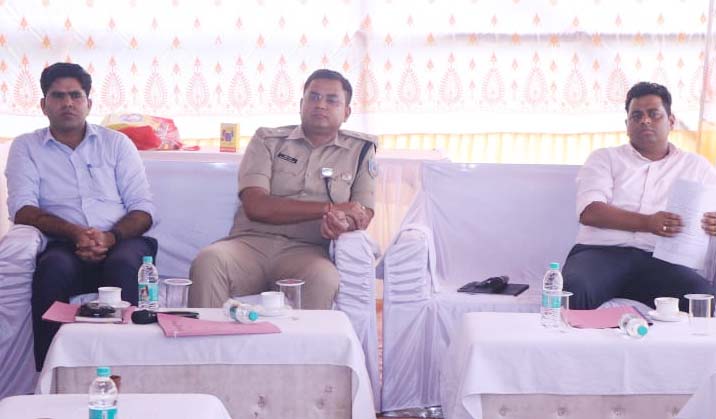 चाईबासा : स्वतंत्रता दिवस की तैयारियों को लेकर उपायुक्त ने की बैठक