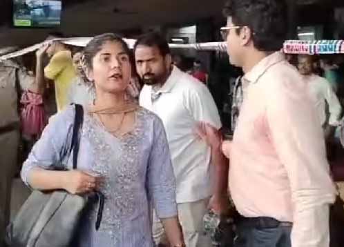 रांची: जुगाड़ टेक्निक भी बेअसर, कंफर्म होना तो दूर की कौड़ी, स्पेशल ट्रेनों में भी टिकट उपलब्ध नहीं