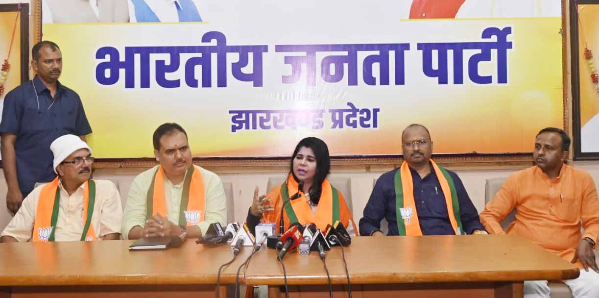 एक भारत, श्रेष्ठ भारत के निर्माण में बंगाली समाज आगे आए: भारती घोष