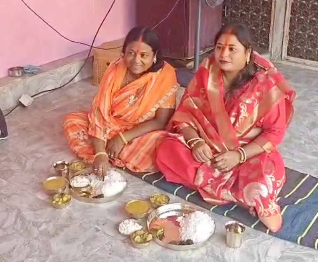 चाईबासा : नहाय खाय के साथ लोक आस्था का महापर्व छठ शुरू