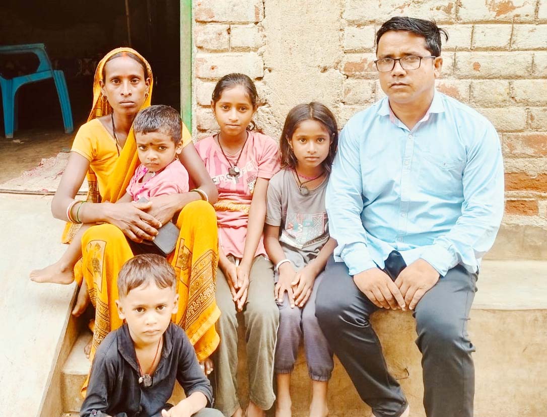 गिरिडीह : नाइजर में अपहृत गिरिडीह के पांच श्रमिकों का तीन माह बाद भी नहीं मिला कोई सुराग