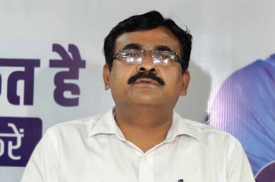 मुख्य निर्वाचन पदाधिकारी ने की समीक्षा बैठक