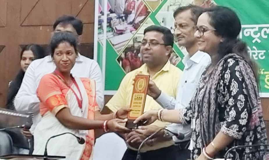 स्वयं सहायता समूह व CCL CSR के सहयोग से 80 महिलाओं को मिला स्वरोजगार प्रशिक्षण