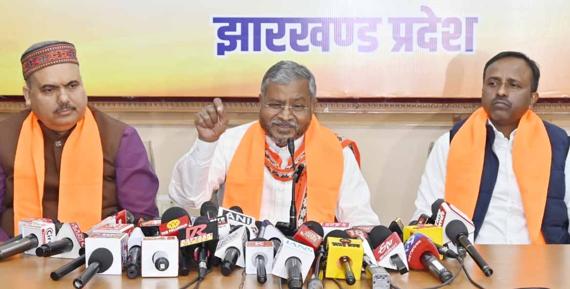 पुलिस प्रशासन व कोल माफिया की साझेदारी में हो रही कोयले की लूटः बाबूलाल