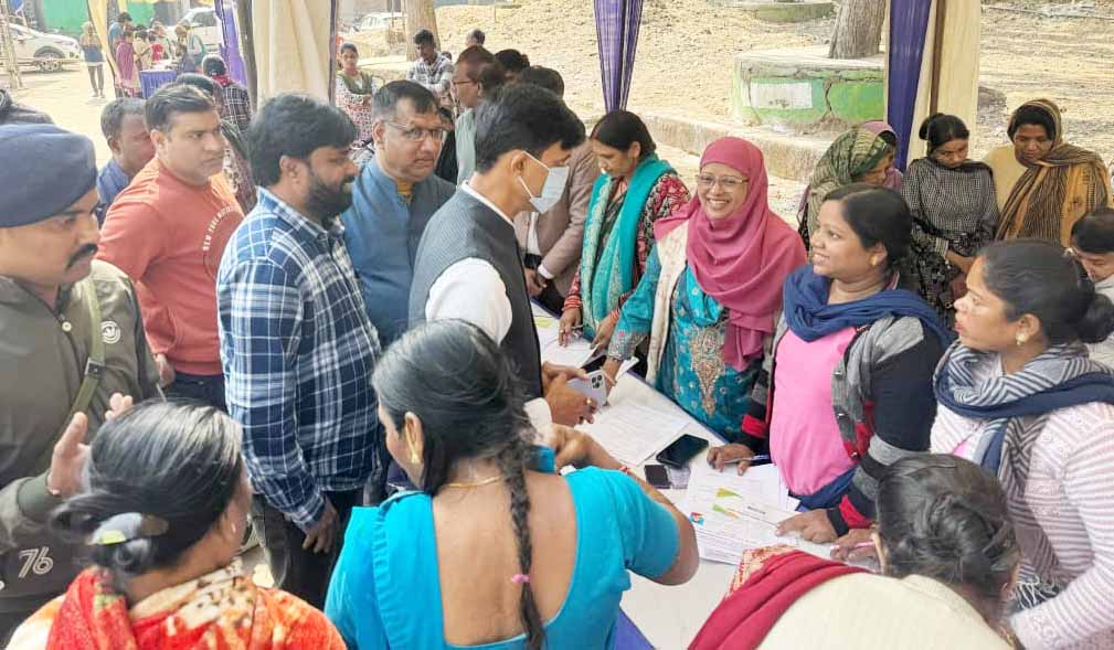 सरकार आपके द्वार कार्यक्रम के तहत 10 वार्डों में लगा शिविर, 430 आवेदनों का निपटारा