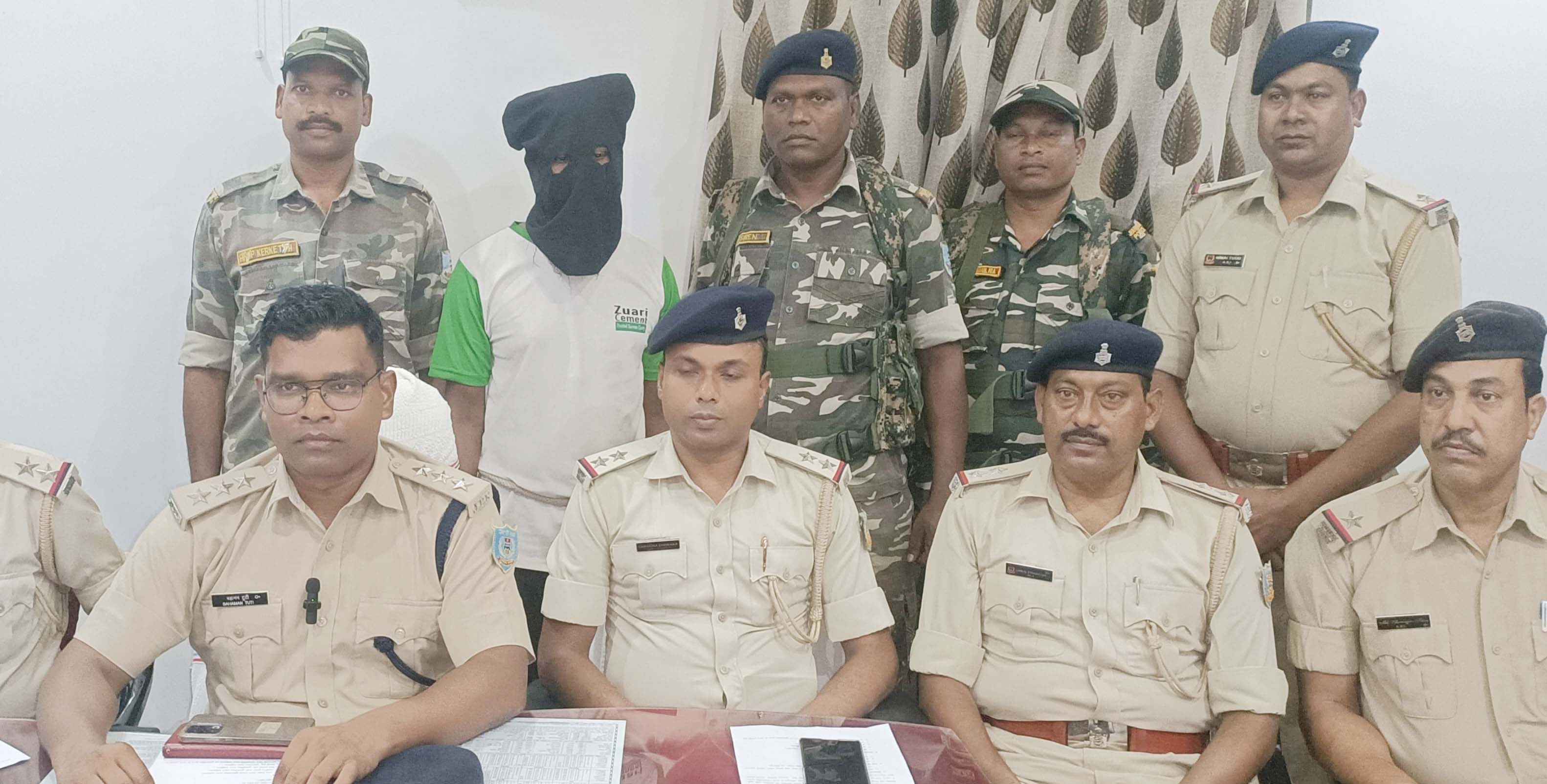 चाईबासा में पुलिस ने हथियार सप्लाई करने वाले को किया गिरफ्तार