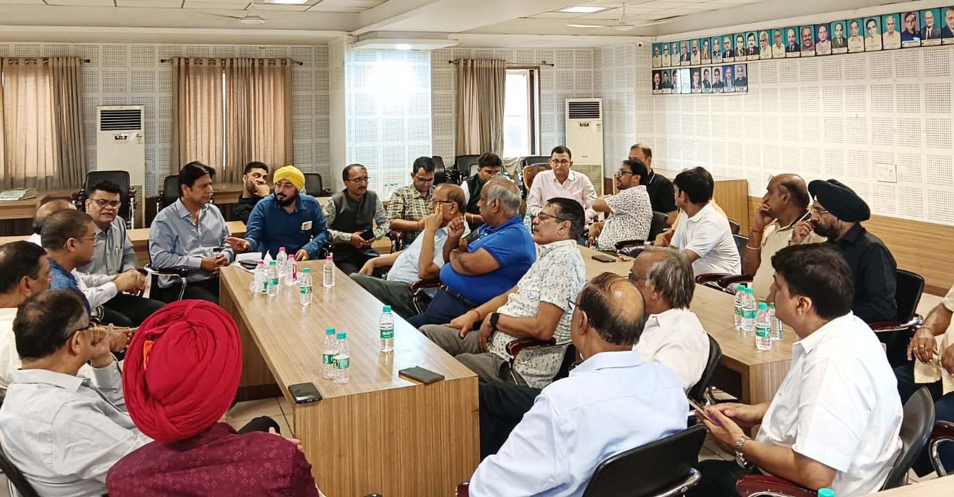 गिरिडीह में झारखंड चैम्बर की क्षेत्रीय बैठक सम्पन्न, ई-वोटिंग प्रक्रिया शुरू करने पर हुई चर्चा