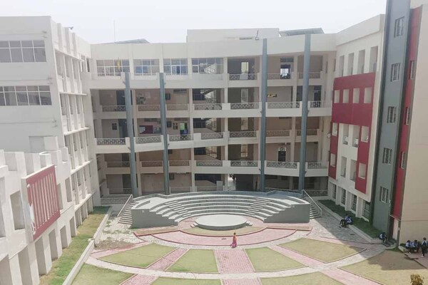 पीएचडी का सपना अधूरा: नेट–JRF पास छात्रों को नहीं मिल रहे शोध निर्देशक