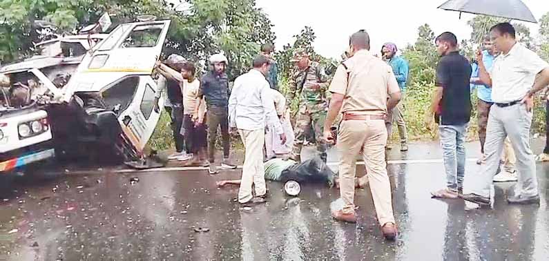 गोविंदपुर–गिरिडीह मार्ग पर बस व ट्रेलर की जोरदार टक्कर, कई घायल