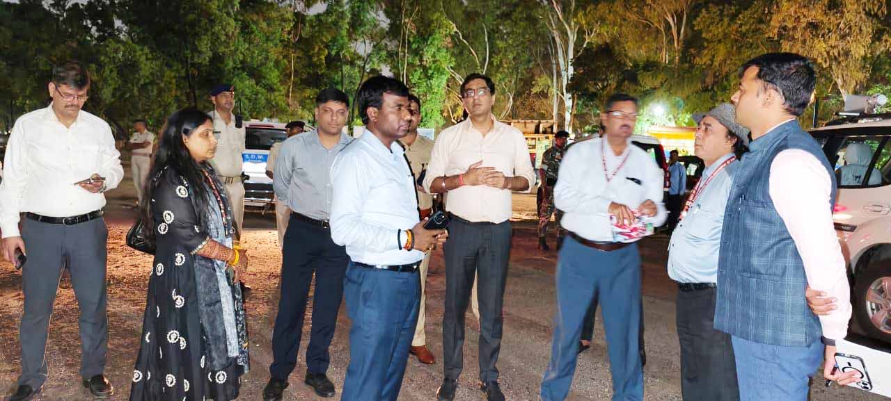 डीसी ने राज्य स्थापना दिवस की तैयारियों को लेकर की बैठक