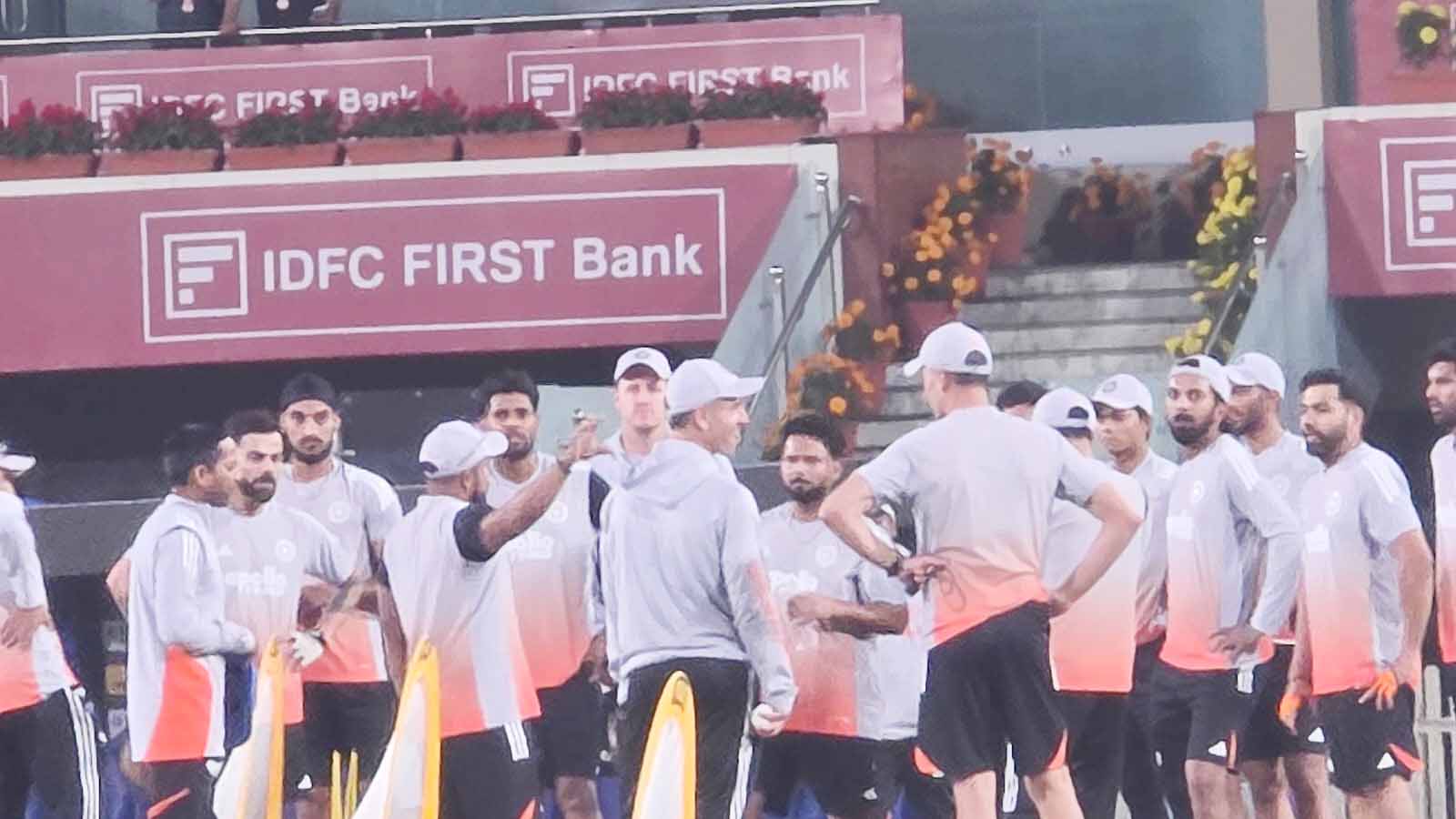 इंडिया vs साउथ अफ्रीका: दोनों टीमें तैयार, शहर में क्रिकेट का जश्न शुरू