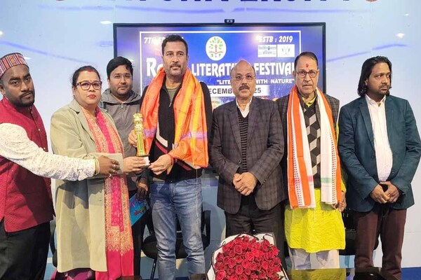 रांची साहित्य महोत्सव में शामिल हुए सुदेश महतो, साहित्य को बताया समाज की चेतना का दर्पण