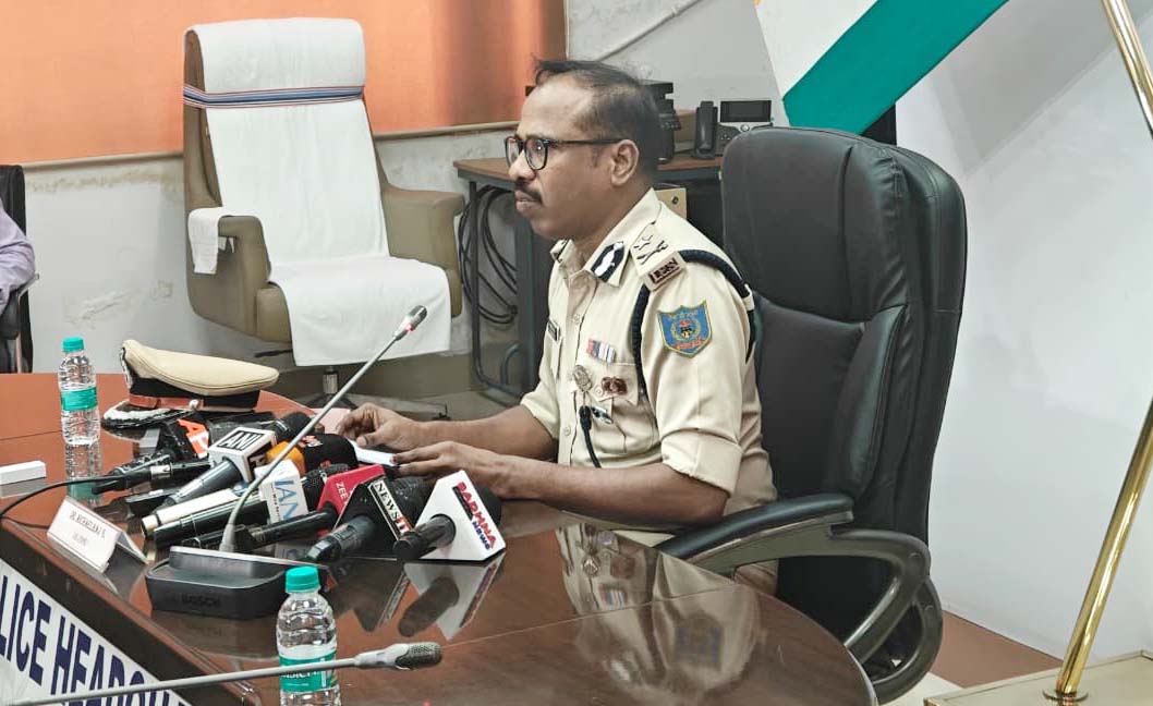 झारखंड पुलिस ने गिनाई उपलब्धियां: एक माह में 28 नक्सली अरेस्ट, 4 एनकाउंटर में ढेर, 1 ने किया सरेंडर