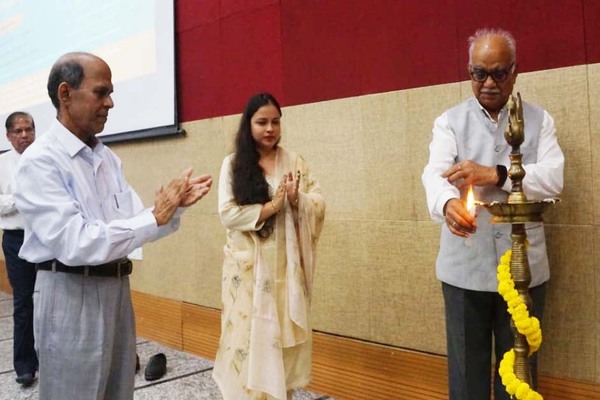 सीयूजे में ट्रांजिशन कैंपस टू कॉरपोरेट सिम्पोजियम का आयोजन