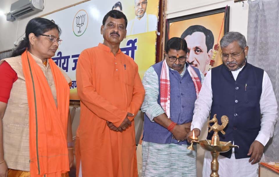 झारखंड सरकार पिछड़ों का हक छीन रही है : बाबूलाल मरांडी