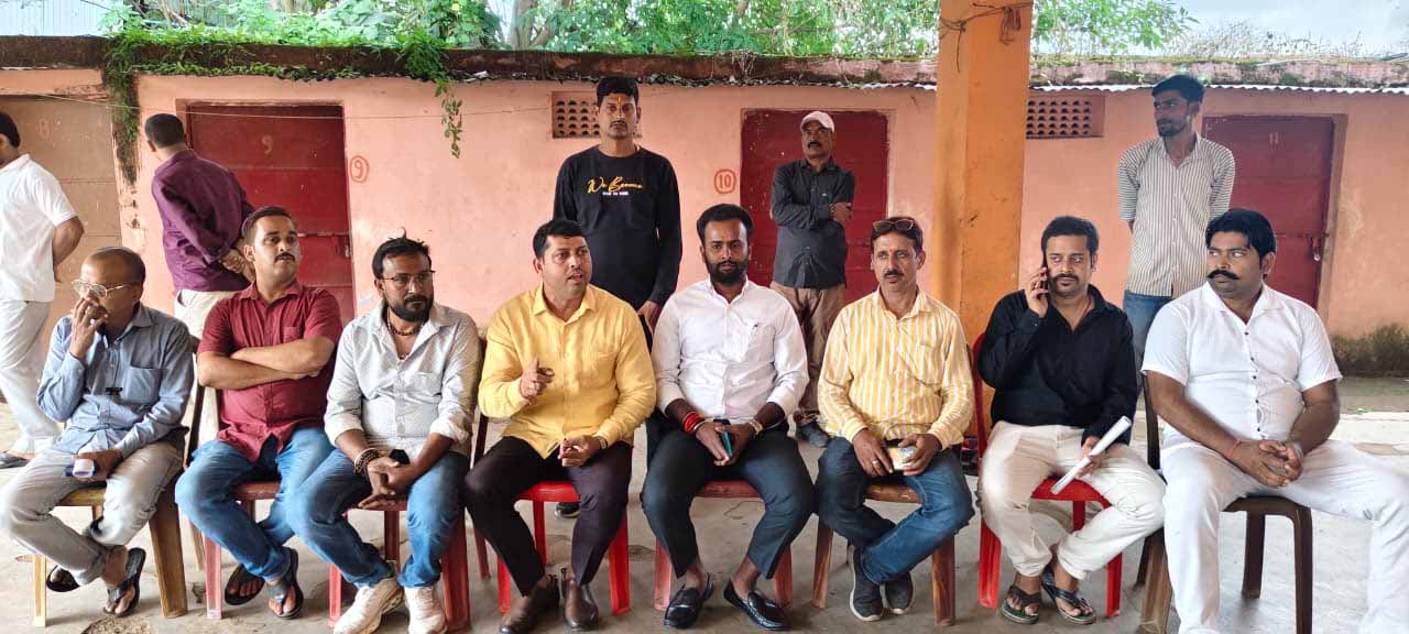 पलामू : हम पार्टी जिला अध्यक्ष की गिरफ्तारी का विरोध