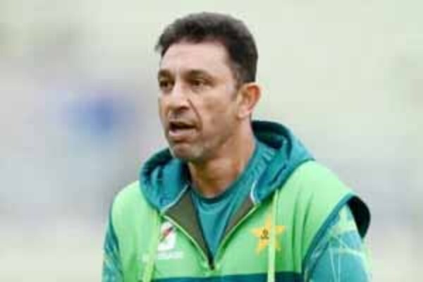 PCB ने टेस्ट टीम के हेड कोच अजहर महमूद को किया बाहर