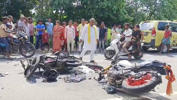 रफ्तार का कहर : नालंदा में दो बाइकों की जोरदार टक्कर, 2 की मौत, 3 घायल