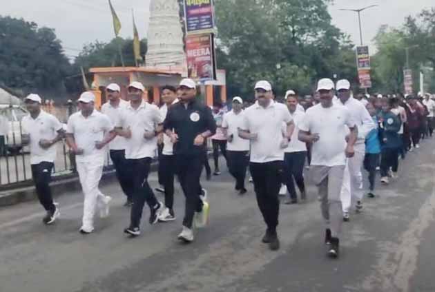 रामगढ़ : डीसी ने सरदार वल्लभभाई पटेल की 150वीं जयंती पर श्रद्धांजलि अर्पित की