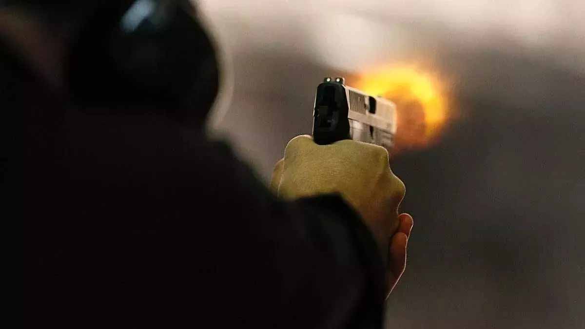 मधेपुरा : अपराधियों ने युवक को मारी गोली, अस्पताल में भर्ती