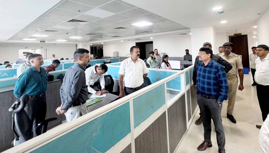 अपर प्रशासक ने रांची नगर निगम कार्यालय का किया औचक निरीक्षण