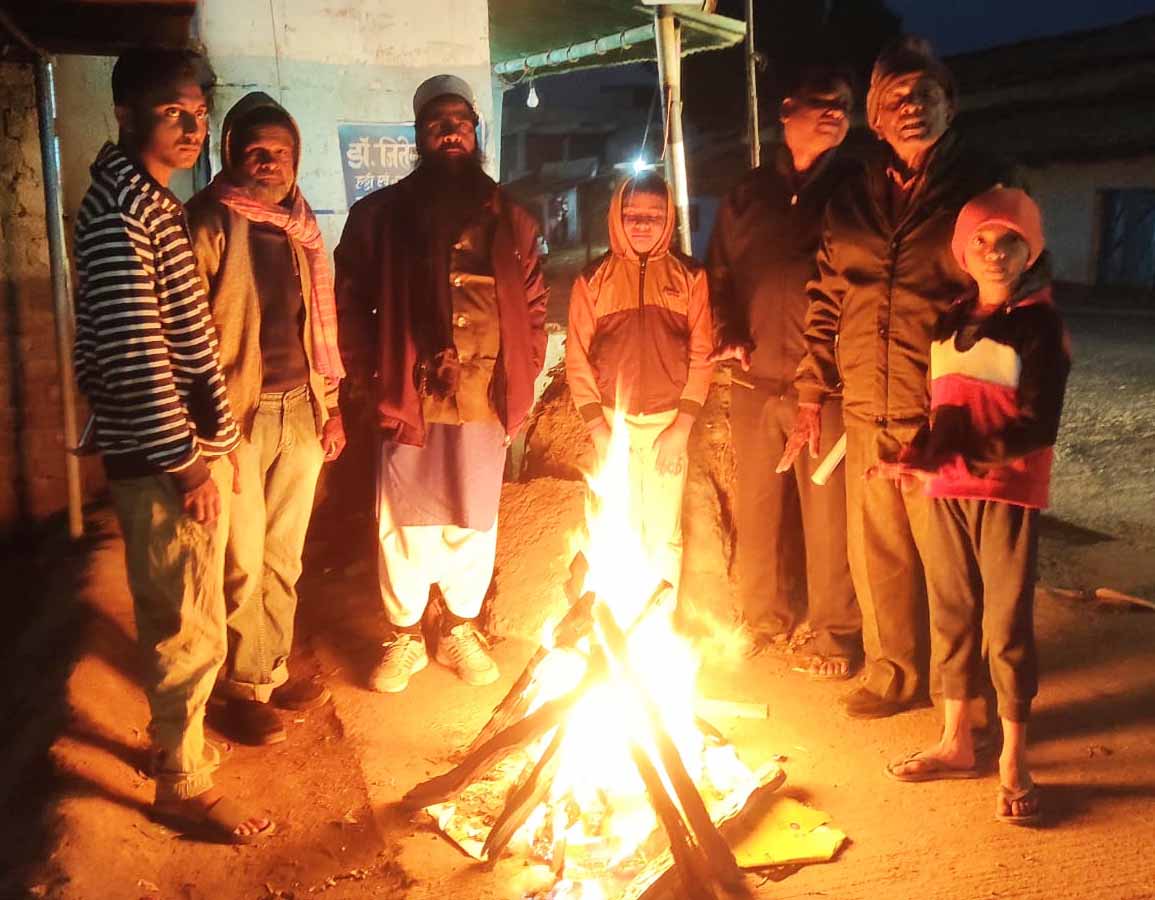रांची में बढ़ती ठंड को देखते हुए अलाव की व्यवस्था शुरू