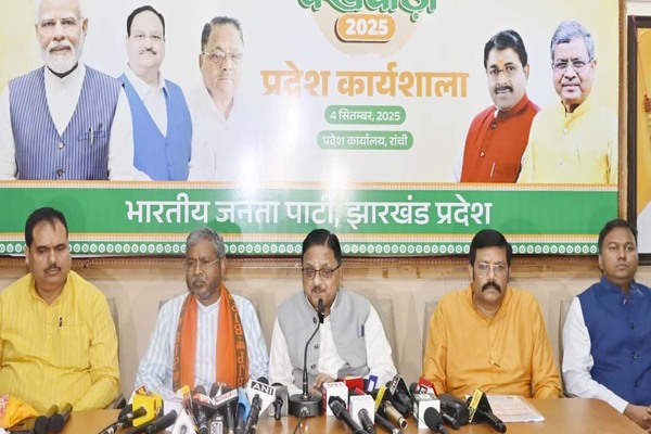 राज्य चलाने की क्षमता नहीं तो गद्दी छोड़ दे हेमंत सरकार : राधामोहन अग्रवाल