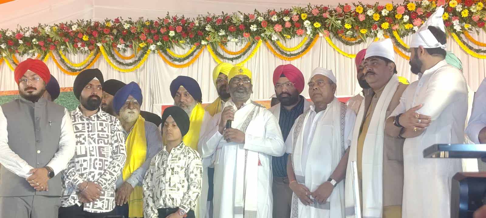 रांची : CM हेमंत व चीफ जस्टिस गुरु नानक देव जी के प्रकाश पर्व में हुए शामिल