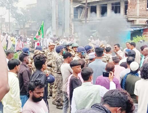 रांची : पिठोरिया के सोसो मोड़ पर धार्मिक झंडा उखाड़ फेंकने को लेकर तनाव