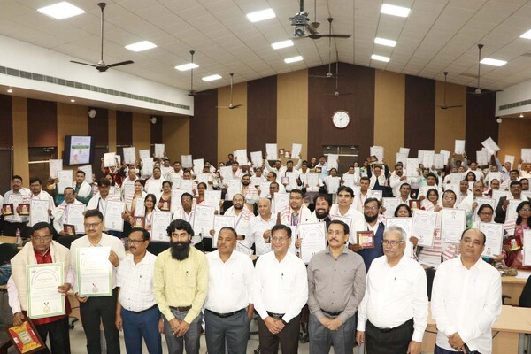 शिक्षक दिवस पर राज्यभर के 128 शिक्षक सम्मानित