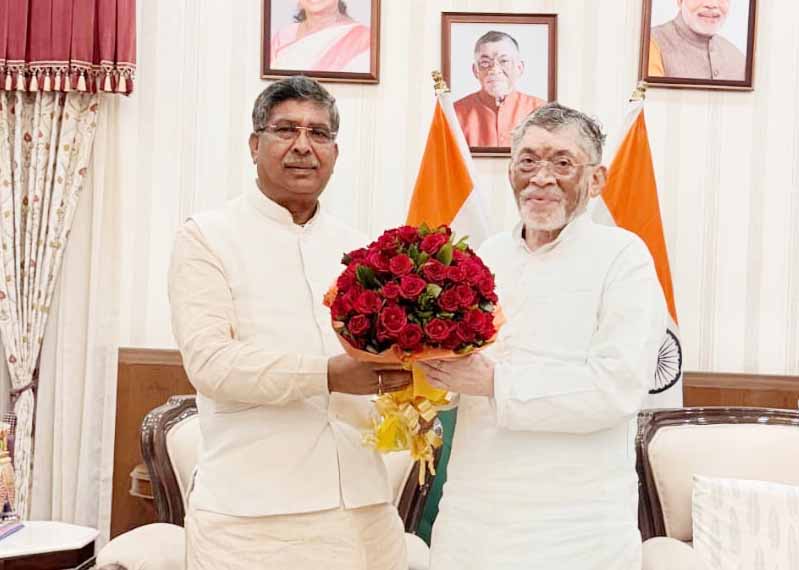 राज्यपाल से मिले भाजपा के कार्यकारी अध्यक्ष आदित्य साहू