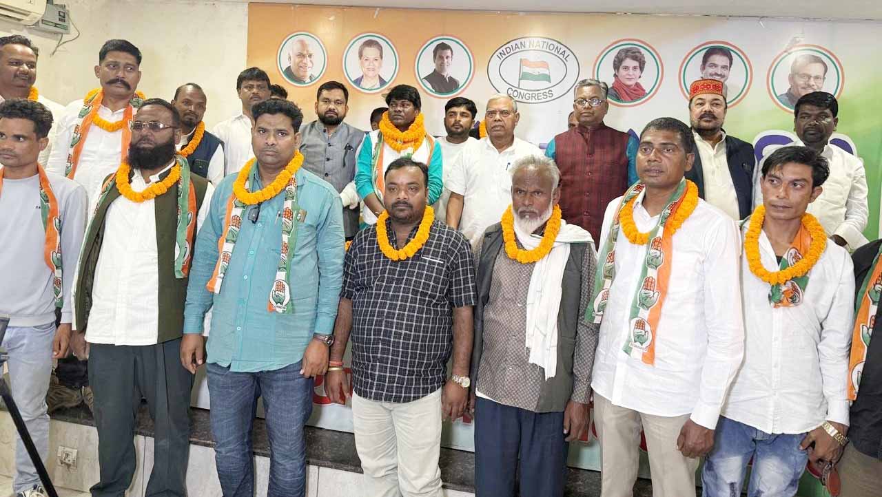 प्रदेश कांग्रेस के पूर्व महासचिव शिव की हुई घर वापसी, फिर से थामा कांग्रेस का दामन