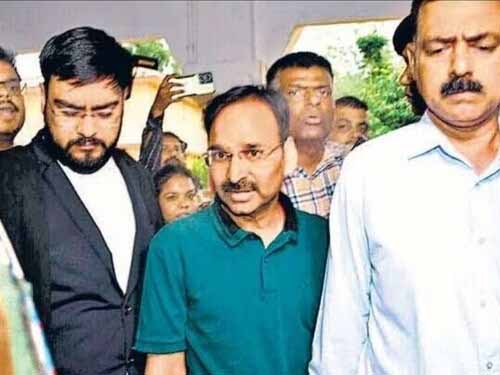 IAS विनय चौबे को FIR 9/25 में बेल देने से हाईकोर्ट का इनकार