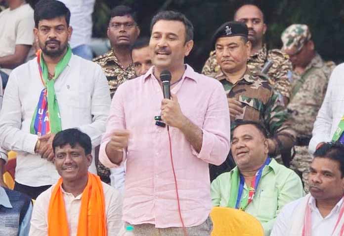 घाटशिला उपचुनाव में सुदेश महतो ने बाबूलाल सोरेन के पक्ष में किया जनसंपर्क अभियान