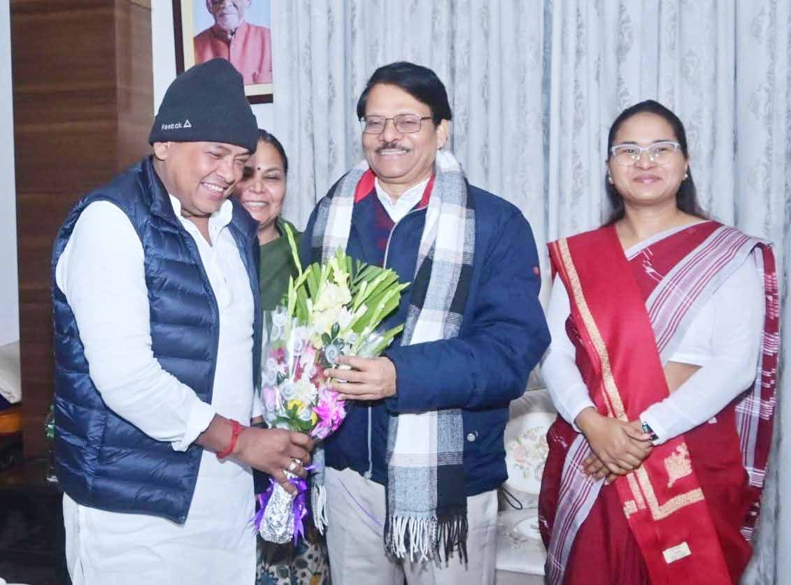 रांची : स्वास्थ्य मंत्री इरफान अंसारी ने कांग्रेस प्रभारी के. राजू से की मुलाकात