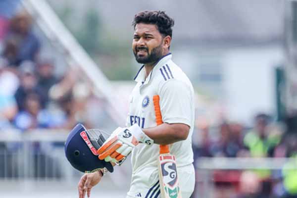 ऋषभ पंत को त्सेपो मोरेकी की गेंद पर लगी चोट, दक्षिण अफ्रीका ए के खिलाफ रिटायर हर्ट हुए