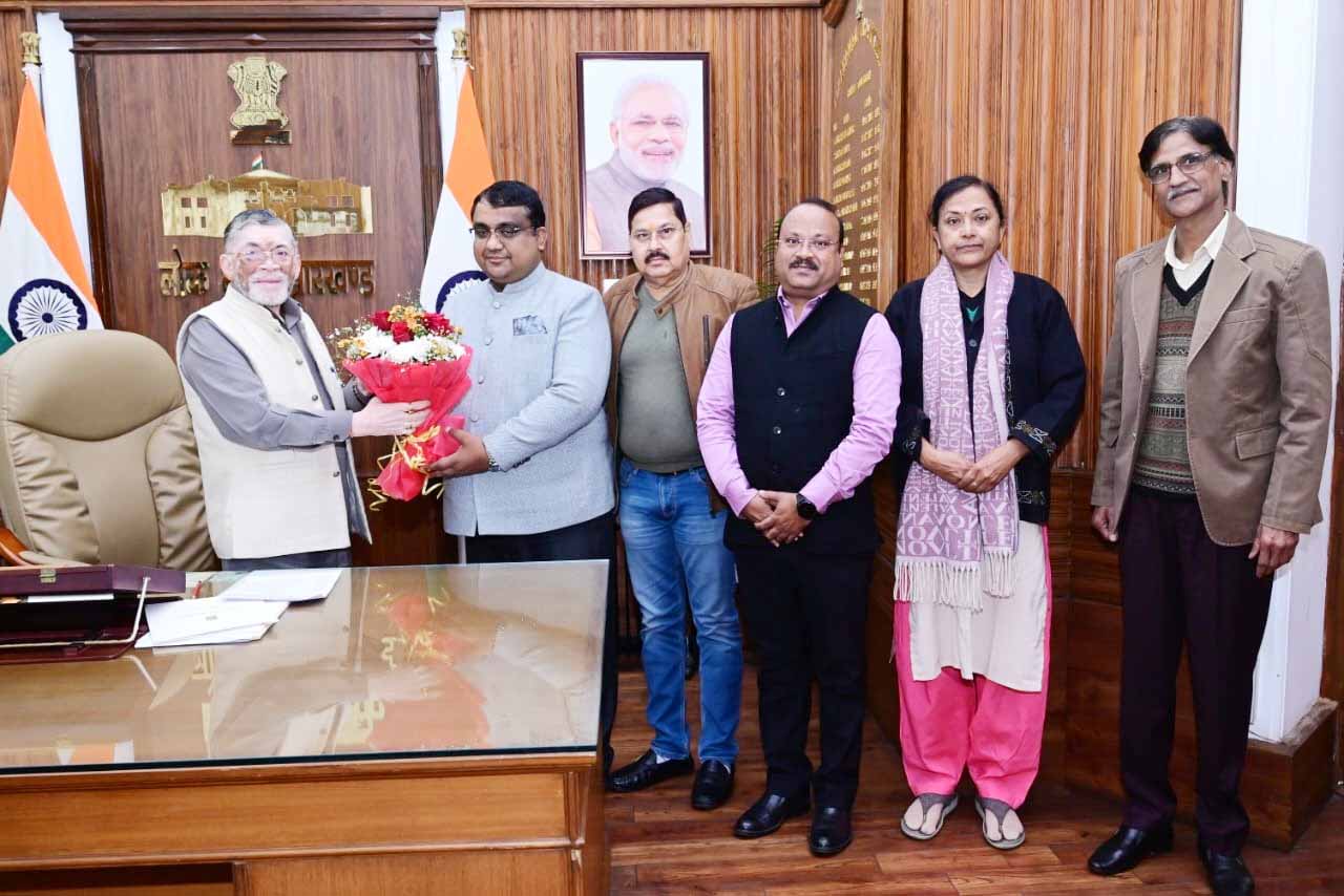 रांची : राज्यपाल से सूचना आयुक्तों की नियुक्ति की मांग, सौंपा ज्ञापन